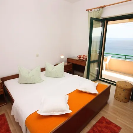 Apartment Apartments With A Parking Space Brela, Makarska - 6884 Brela
