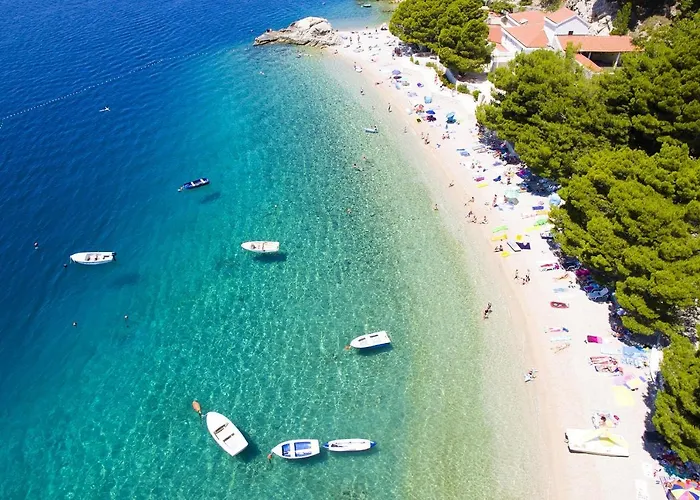 With A Parking Space Brela, Makarska - 6884 Brela
