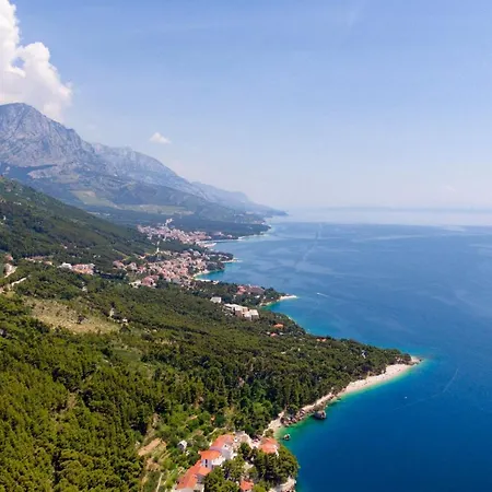 With A Parking Space Brela, Makarska - 6884 *