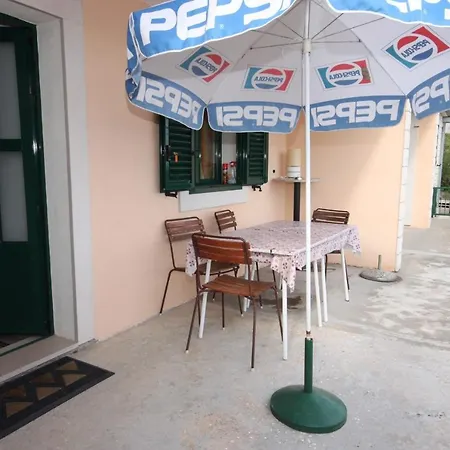 With A Parking Space Brela, Makarska - 6884 Brela